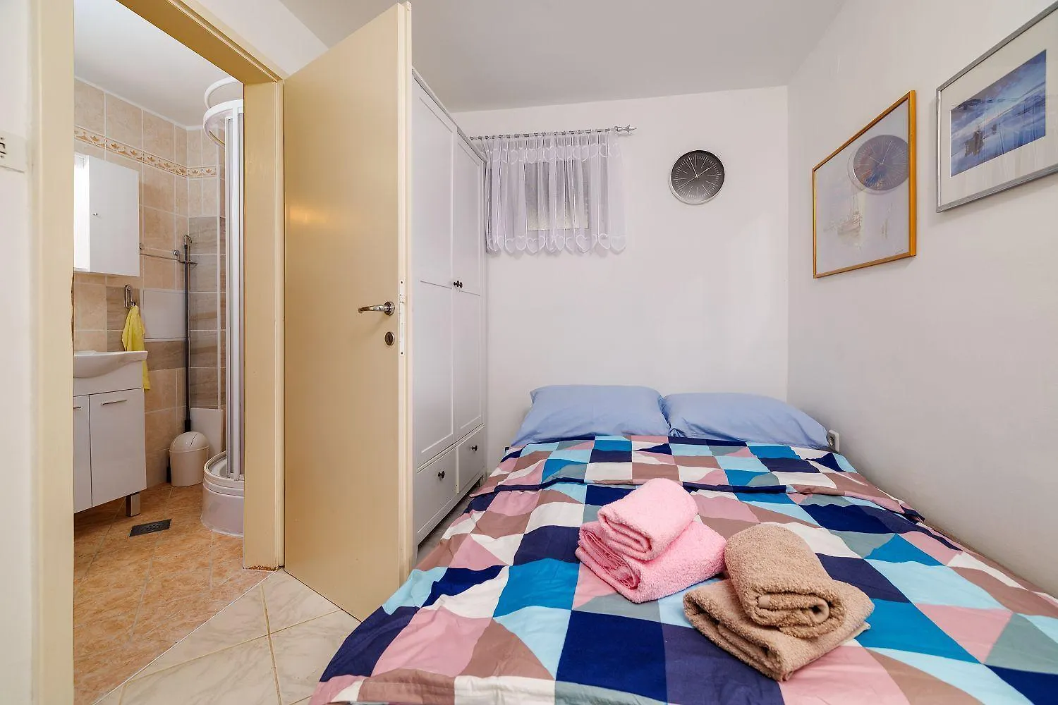 Helles Studio-Apartment Nur 350 Meter Zum Strand Mit Grill, Privatparkplatz, Liege Dramalj 0*,  Croatia