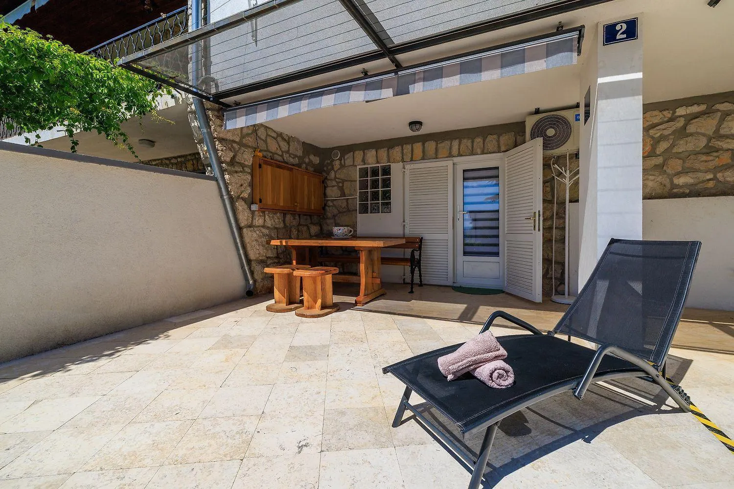 Helles Studio-Apartment Nur 350 Meter Zum Strand Mit Grill, Privatparkplatz, Liege Dramalj 0*,